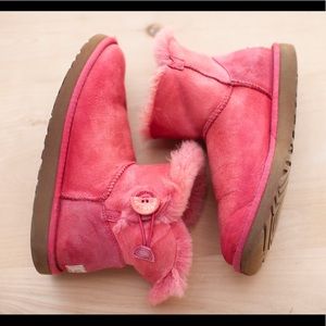 Pre-owned Pink UGG ankle boots size 6.5
